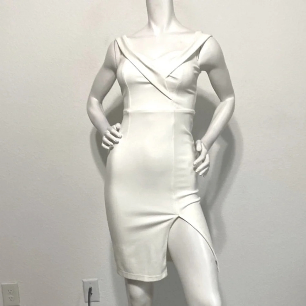 Lulu's White Sleeveless Crossover V-Neck Collared Back Rayon Blend Dress Size XS